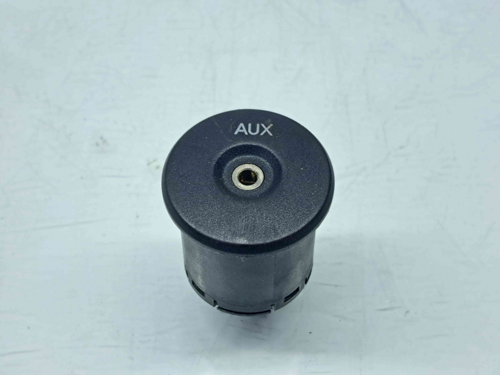 Conector auxiliar USB Nissan Qashqai [Fabr 2007-2014]