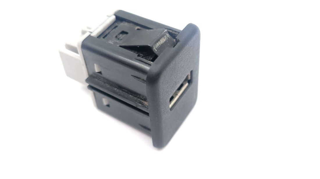 Conector Auxiliar USB Opel CORSA E 2014 - Prezent Benzina 20928734, 2092 8734