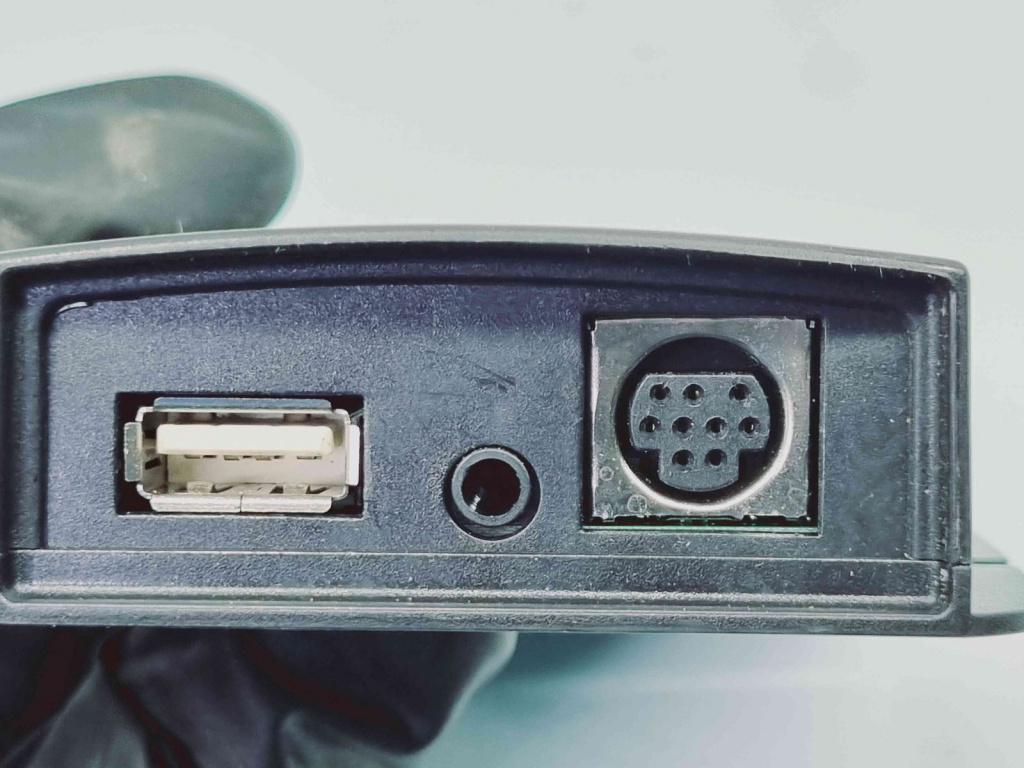 Conector auxiliar USB Renault Laguna 3 Combi [Fabr 2007-2015] 7711423607