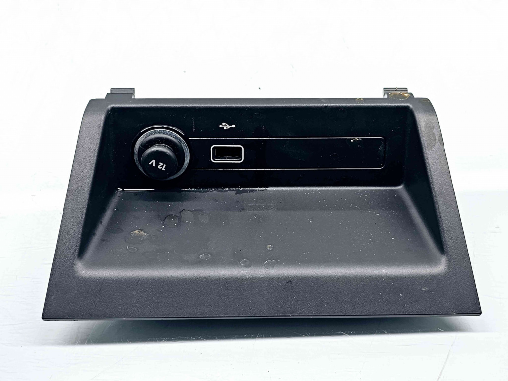 Conector auxiliar USB Skoda Fabia 3 Combi (NJ5) [Fabr 2014-2022] 5Q0035726M