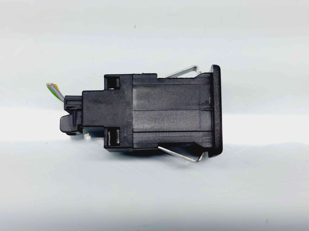 Conector auxiliar USB Volkswagen Touran (1T3) [Fabr 2010-2015] 5M0035724