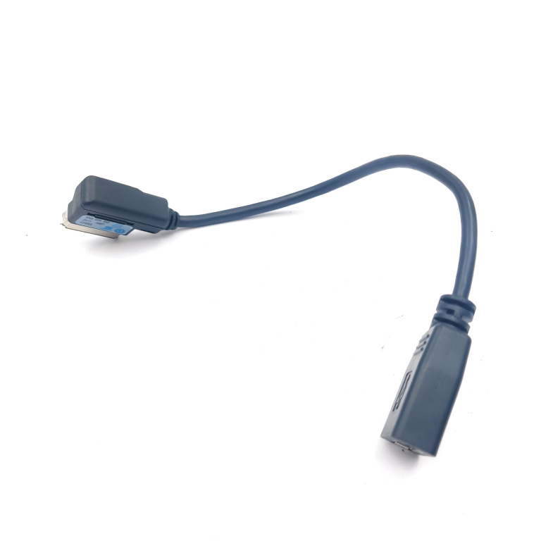 Conector Auxiliar Usb Vw Passat B7 2010-2014 2.0 Tdi Cffb Motorina 5N0035558, 5N0 035 558 Amp