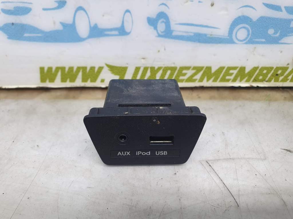 Conector auxiloar USB 96110-2s500 Hyundai ix35 [2009 - 2013]