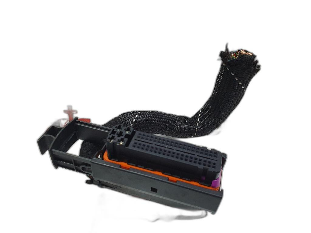 Conector ECU motor Skoda Superb (3U4) Berlina 2005 1.9 TDI SKODA SUPERB (3U4) [ 2001 - 2008 ] OEM 3B0906385A