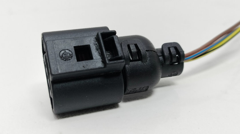 Conector electric VOLKSWAGEN PASSAT (365) [ 2010 - 2014 ] 1.6 TDi BlueMotion (CAYC) 77KW|105HP VAG OEM 1J0973703