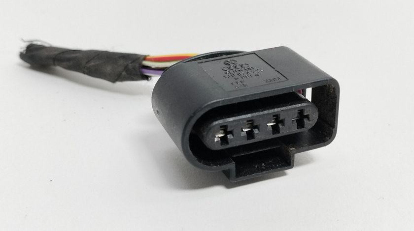 Conector electric VOLKSWAGEN PASSAT (365) [ 2010 - 2014 ] 1.6 TDi BlueMotion (CAYC) 77KW|105HP VAG OEM 1J0973724/ 1J0 973 724