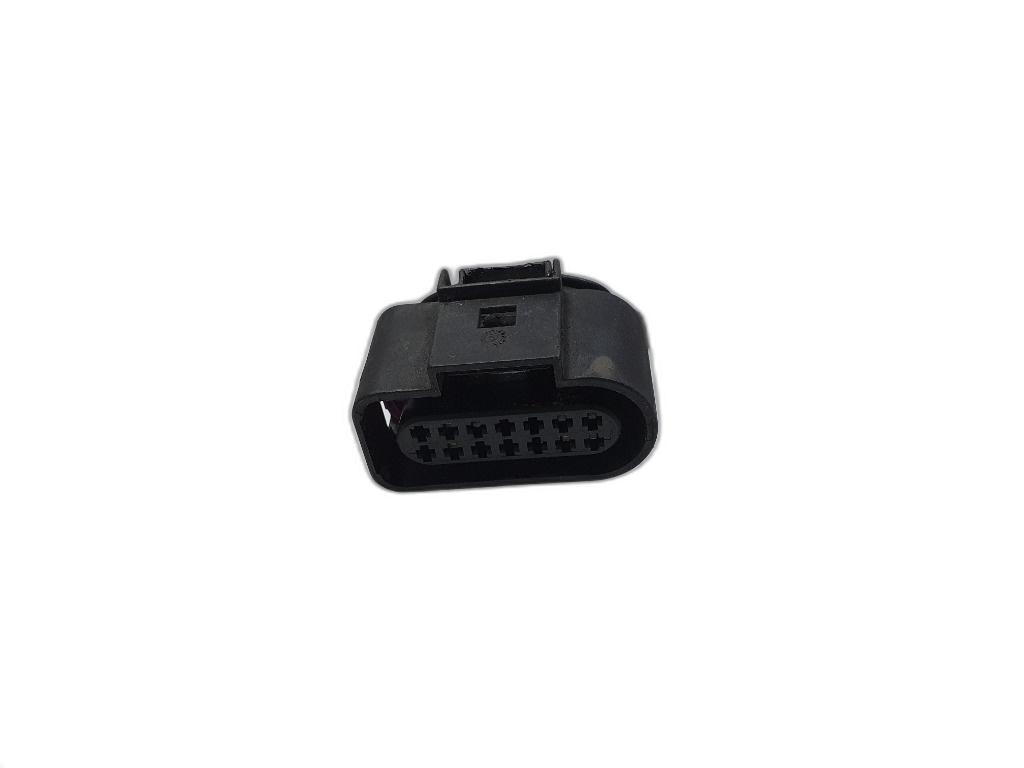Conector instalatie electrica cu 14 pini Skoda Superb (3U4) Berlina 2005 1.9 TDI SKODA SUPERB (3U4) [ 2001 - 2008 ] OEM 6X0973717