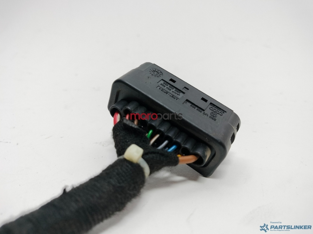 Conector instalatie electrica cu 18 pini Skoda Superb (3U4) Berlina 2005 1.9 TDI SKODA SUPERB (3U4) [ 2001 - 2008 ] OEM 1J0959383C