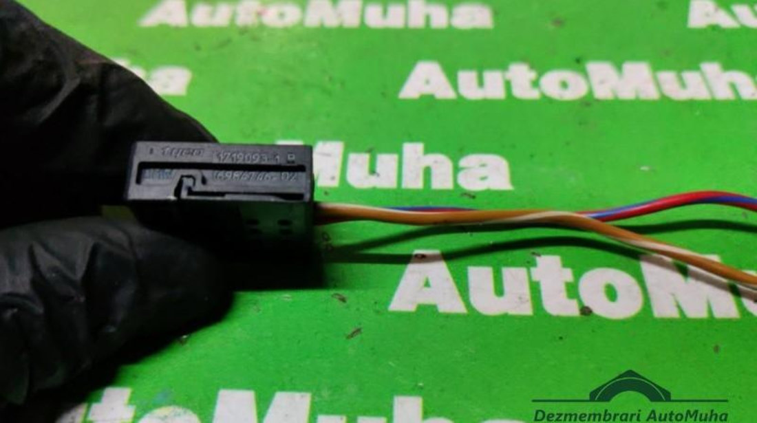 Conector subwoofer BMW Seria 3 (2005->) [E91] 1719093-1 B