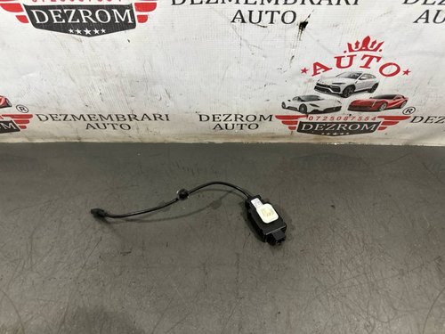 Conector USB C 5E3035954E Skoda Octavia IV Sedan (NX3) 2.0 RS 265 cai