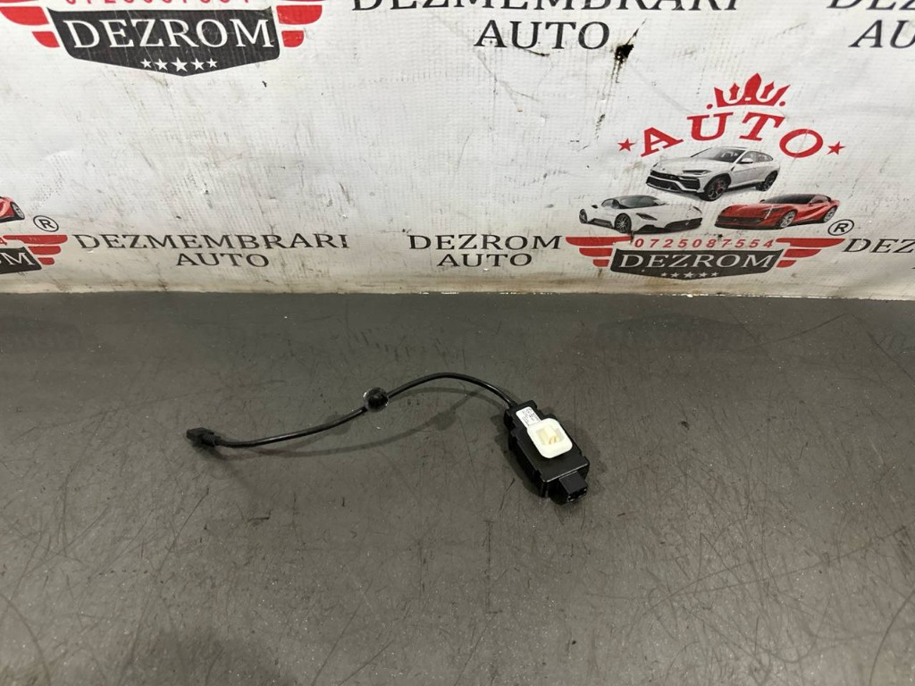 Conector USB C 5E3035954E Skoda Octavia IV Sedan (NX3) 2.0 TDI RS 4x4 200 cai
