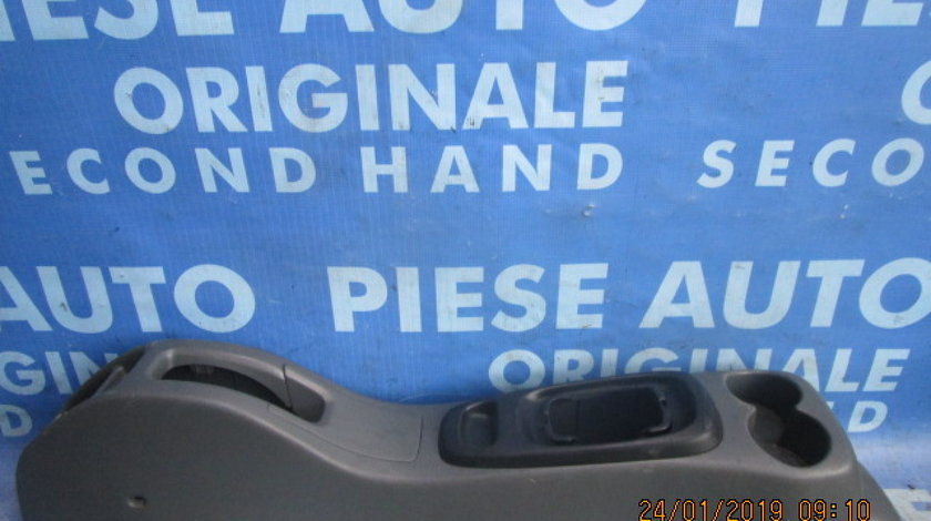 Consola bord Opel Agila (centru)