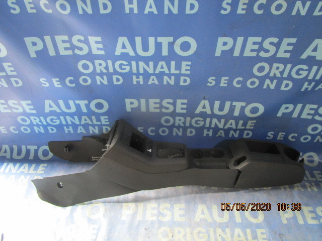 Consola bord VW Golf Plus 2005;  5M1857961C