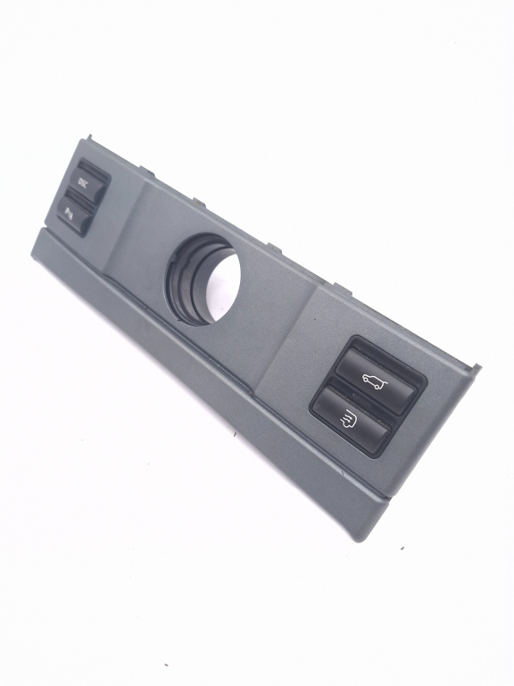 Consola Butoane Capota Portbagaj / Haion Land Rover RANGE ROVER Mk 3 L322 (LM) 2002 - 2012 Motorina P7H4213D734CA, 13OS03759010, P7H42-13D734-CA, SN90110080390069, 3OS03 7590 10