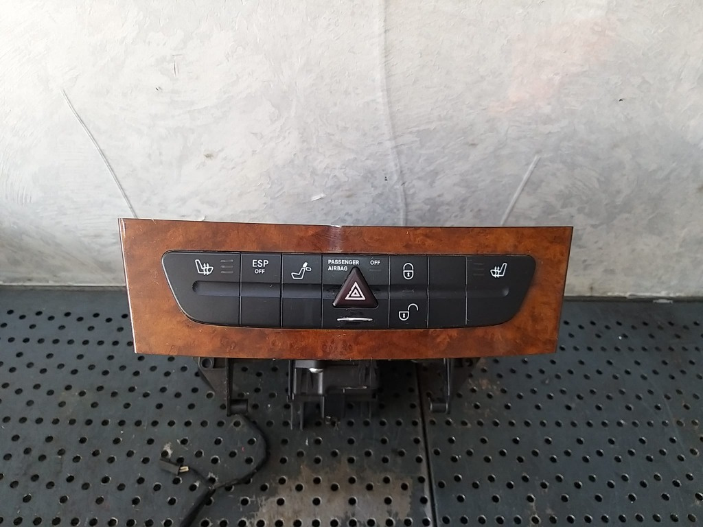 Consola butoane magazie cd uri mercedes e class w211 a2116800552