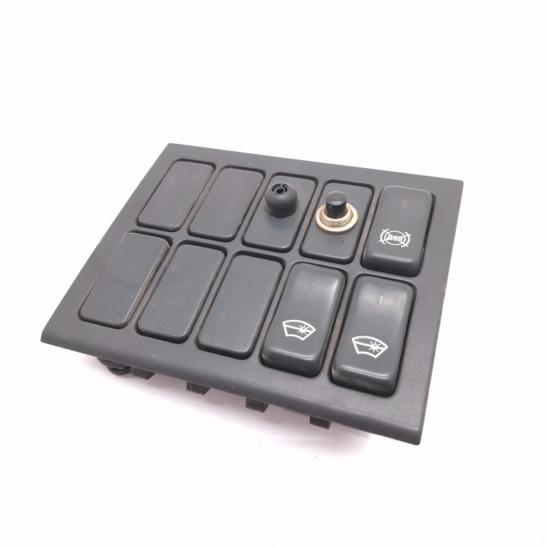 Consola Butoane MAN TGA 2000 - 2022 81617010243, 81.61701.0243, 81255030254, 81.25503.0254, 81255030255, 81.25503.0255, 0331403, 03314-03, 0332503, 03325-03, 030291958, 03-029 1958, 0310600437, 03-1060 0437
