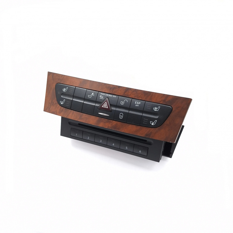 Consola Butoane Mercedes-Benz Cls (C219) 2004-2010 Cls 350 (219.357) M 272.985 Benzina 16107250001