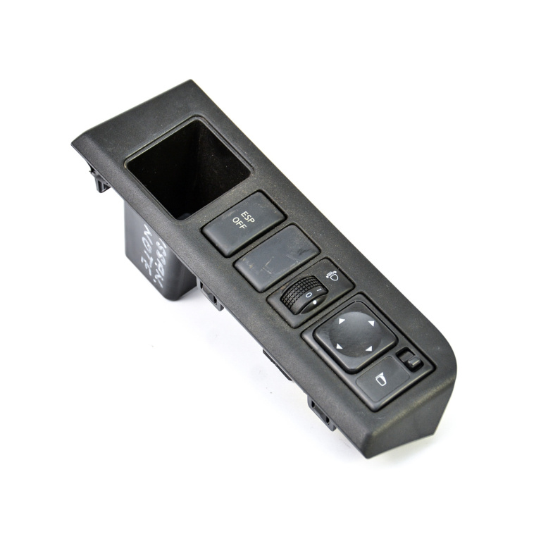 Consola Butoane Nissan Note (E11) 2006-2013 1.5 Dci K9K 276 Motorina 684859U000
