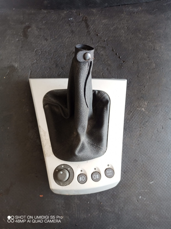 Consola butoane schimbator viteze , Alfa Romeo 156 COD - 156033239