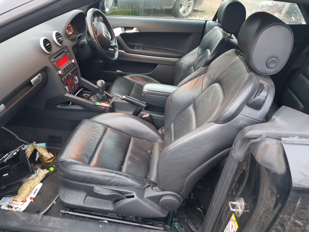 Consola centrala Audi A3 8P7 Cabriolet