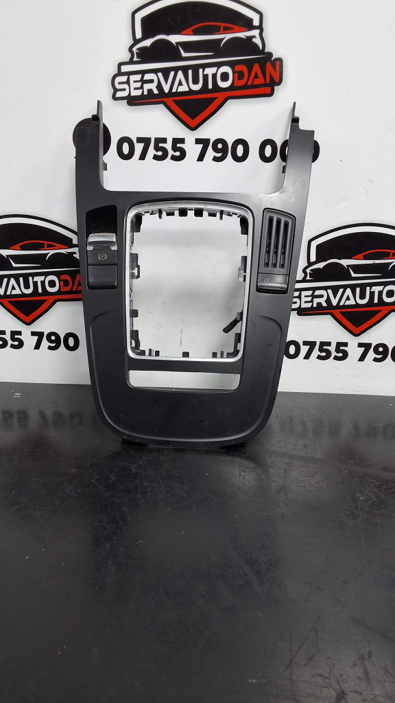 Consola centrala Audi A4 (2008-2011) [8K2, B8] 2.0 Motorina 2011, 8K0864261