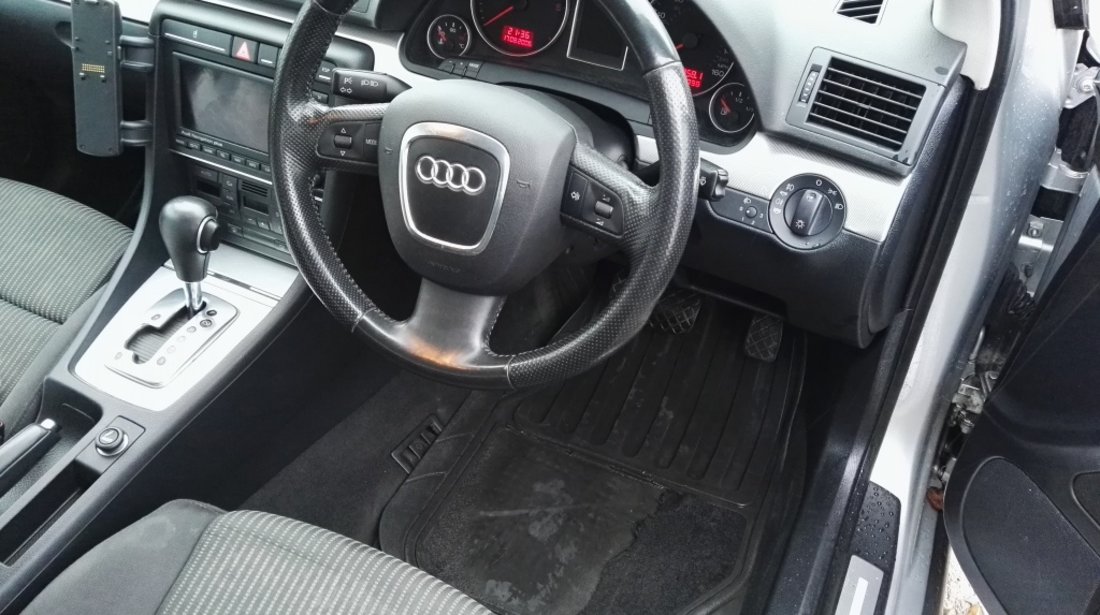 Consola centrala Audi A4 B7 2007 BERLINA 2.0 TDI S-LINE