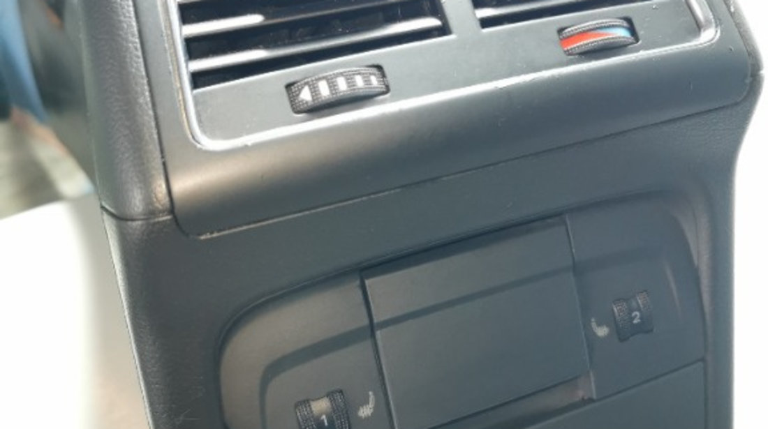 Consola centrala Audi A4 B8 cu butoane incalzire bancheta grila aerisire