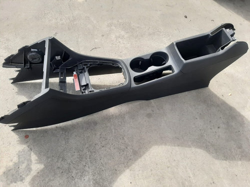 Consola centrala audi q3 8u 2012 8u1863244b