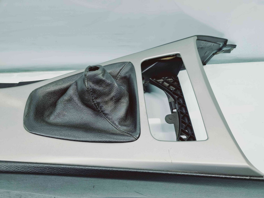Consola centrala Bmw 3 Touring (E91) [Fabr 2005-2011] 7118008