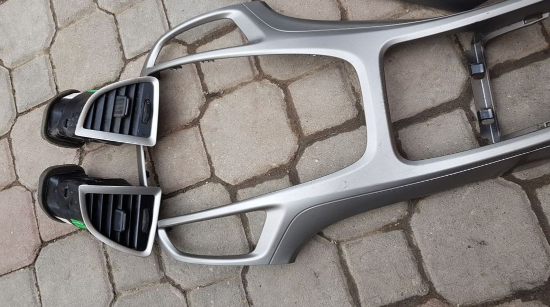 Consola centrala bord carbon trim carbon de fabrica Opel Astra J