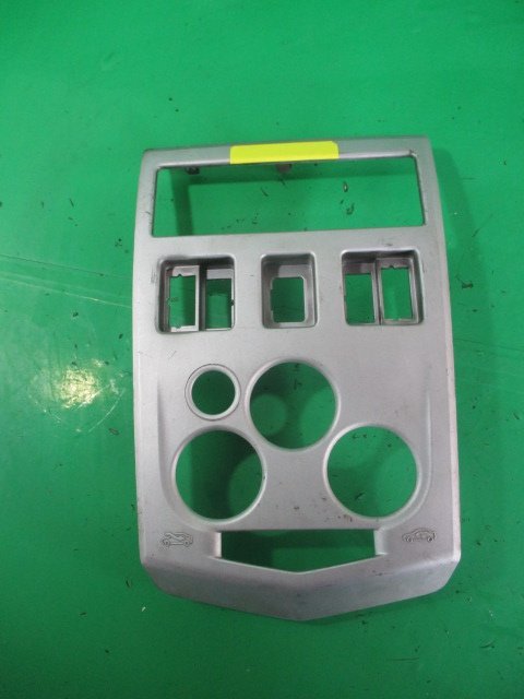 CONSOLA CENTRALA BORD DACIA LOGAN FAB. 2004 - 2012 ⭐⭐⭐⭐⭐