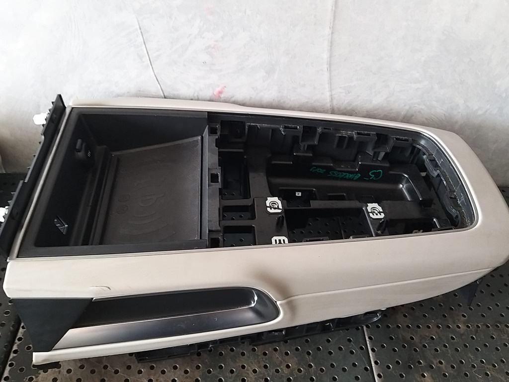 Consola centrala citroen c5 aircross 98183317dz