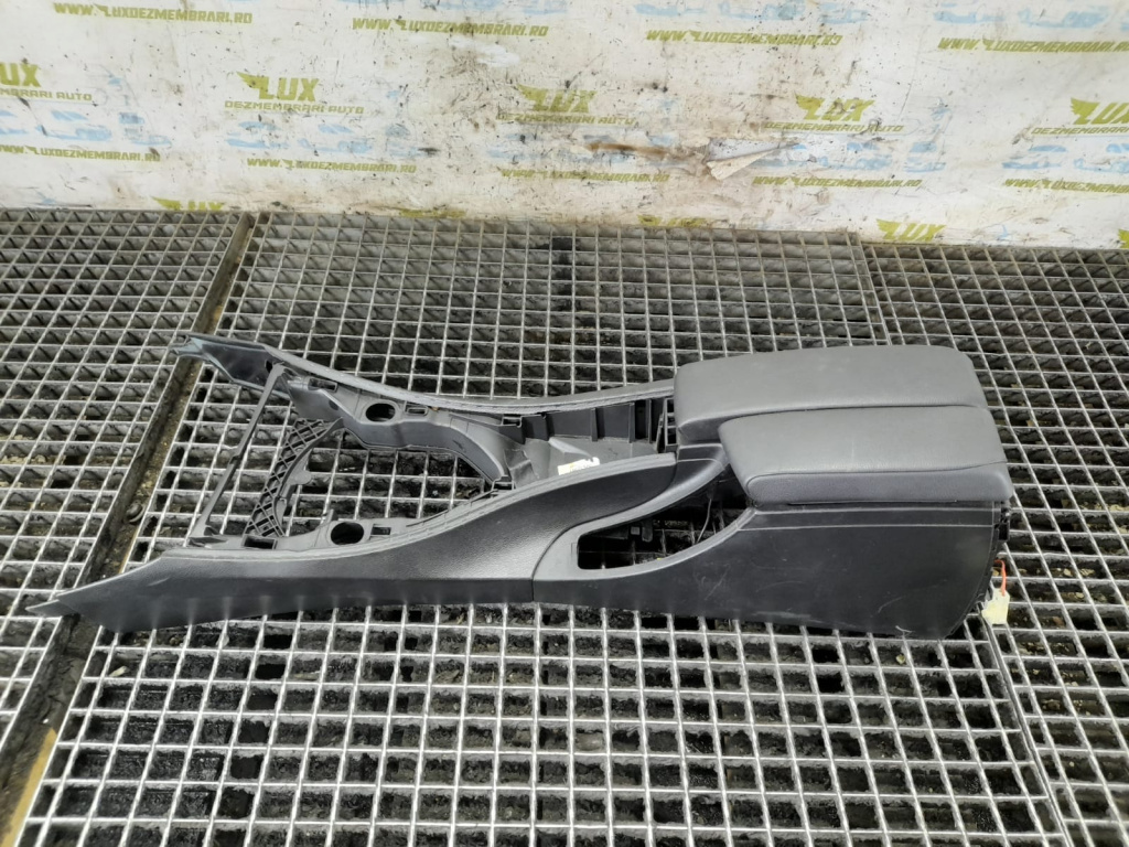 Consola centrala cotiera 51167075357 BMW Seria 3 E91 [2004 - 2010] 2.0 d n47d20a