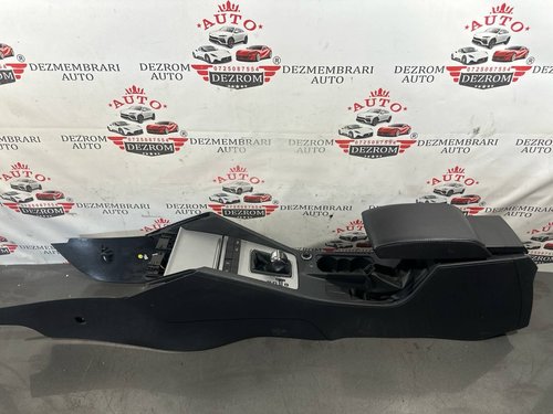 Consola centrala cu cotiera 5E1863243C Skoda Octavia III Hatchback (5E3) 2.0 TSI RS 230 cai CHHA