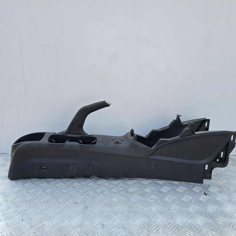 Consola centrala cu sport pahare maneta frana mana Chevrolet Aveo 2011-> T300 96954739