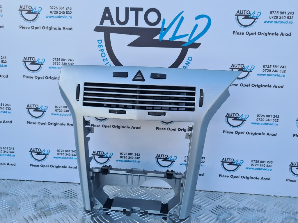 Consola centrala grile de aerisire cu buton avarie Opel Astra H 2004-2012