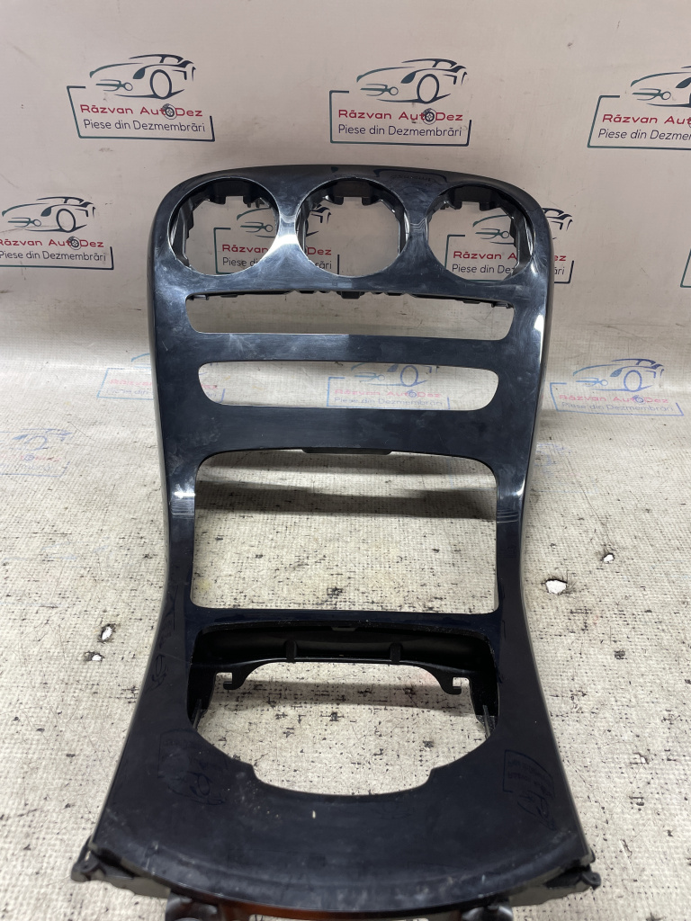 Consola centrala Mercedes C-Class W205/S205 Break 2.2 Motorina 2015
