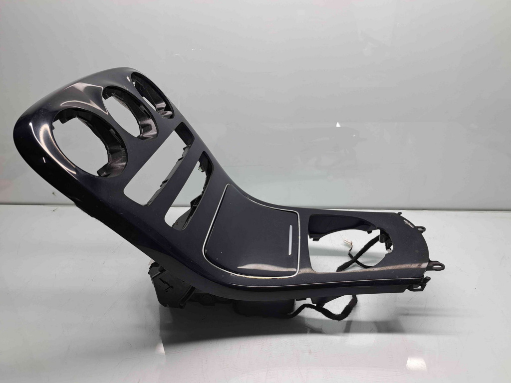 Consola centrala Mercedes Clasa C (W205) [Fabr 2014-prezent] A2056803208