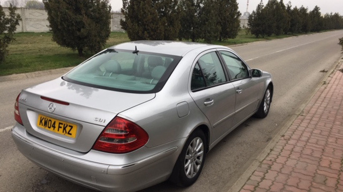 Consola centrala Mercedes E-Class W211 2004 LIMUZINA 2.2 DCI