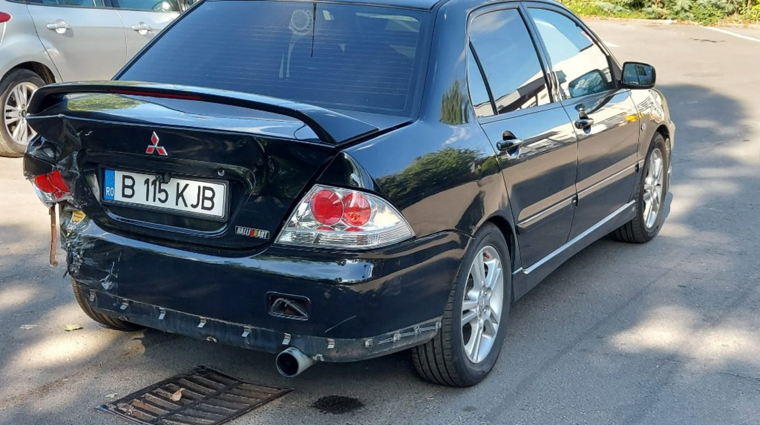 Consola centrala Mitsubishi Lancer 2006 berlina 2.0 i