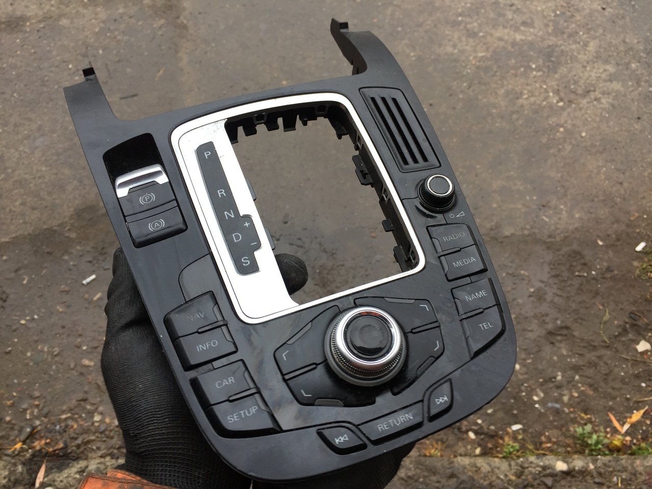 Consola centrala navigatie cu joystick Audi A5 8T 2009 2010 2011 2012