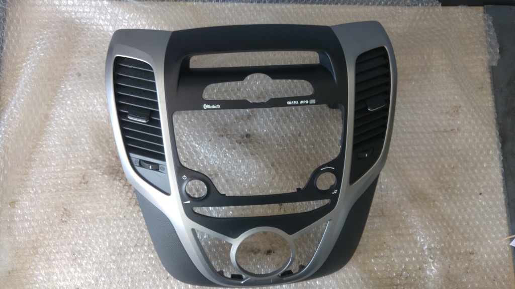 Consola centrala rama hyundai ix20 dupa 2011 84740-1k610
