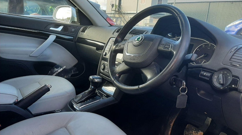 Consola centrala Skoda Octavia 2 2009 BERLINA 1.8 TFSI