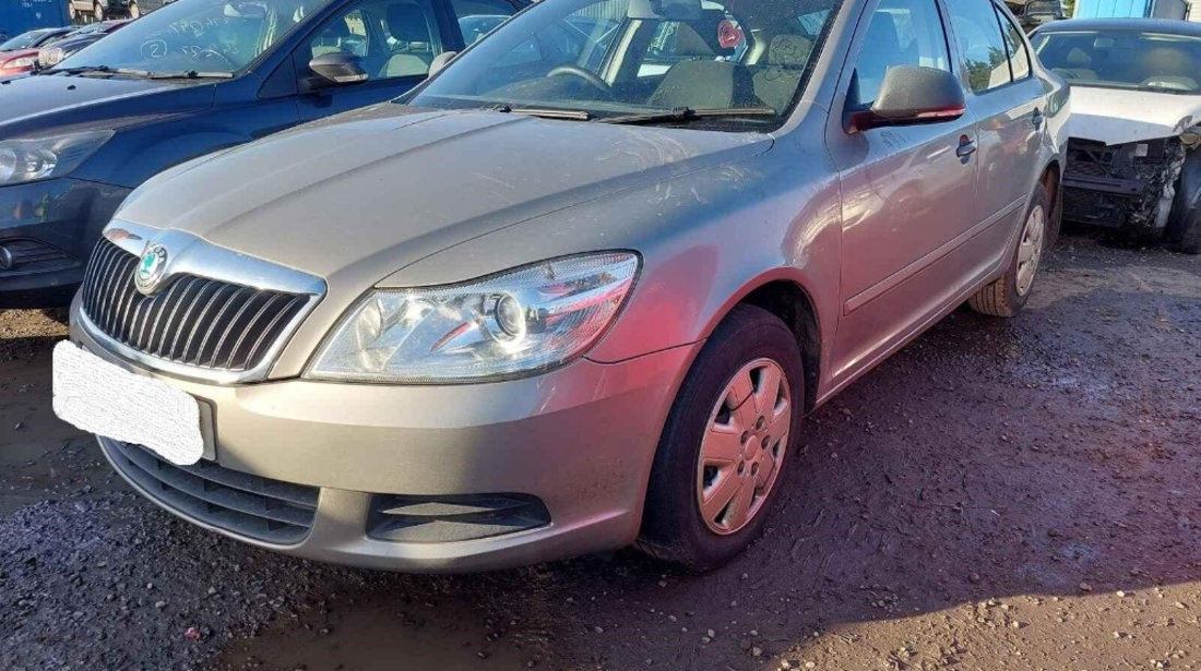 Consola centrala Skoda Octavia 2 2011 BERLINA 1.6 TDI