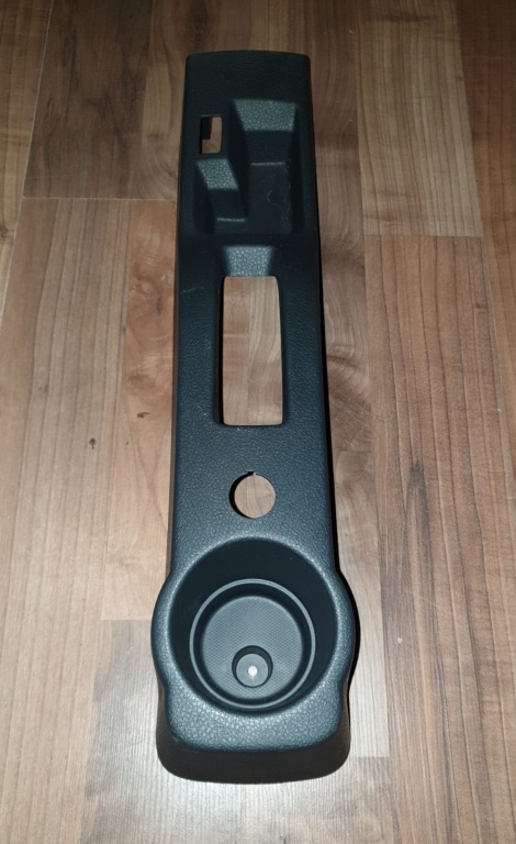 Consola centrala spate intre scaune Dacia Sandero 2 Nou