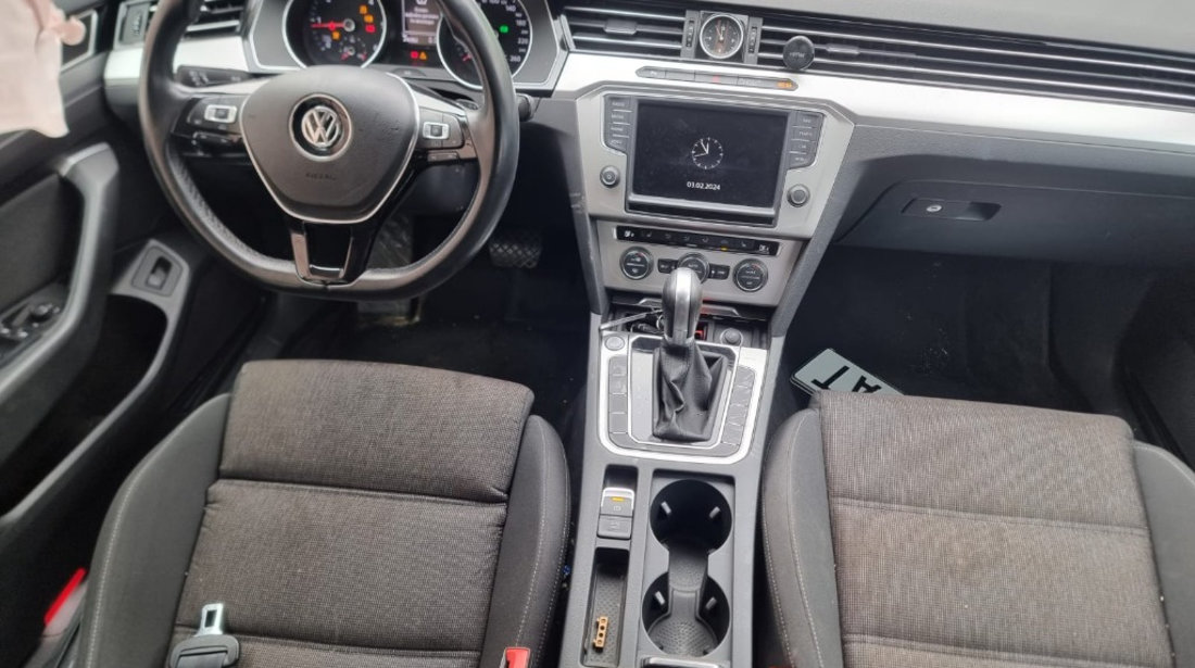 Consola centrala Volkswagen Passat B8 2016 break 2.0 CRLB