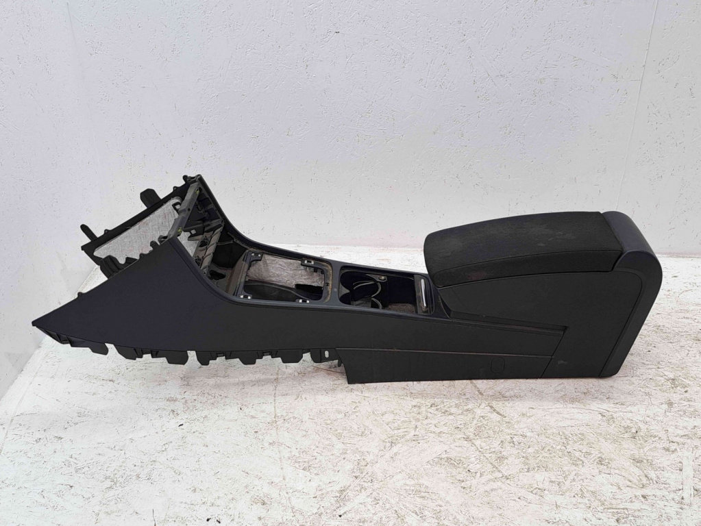 Consola centrala Volkswagen Passat CC (357) [Fabr 2008-2012] 3C2863241