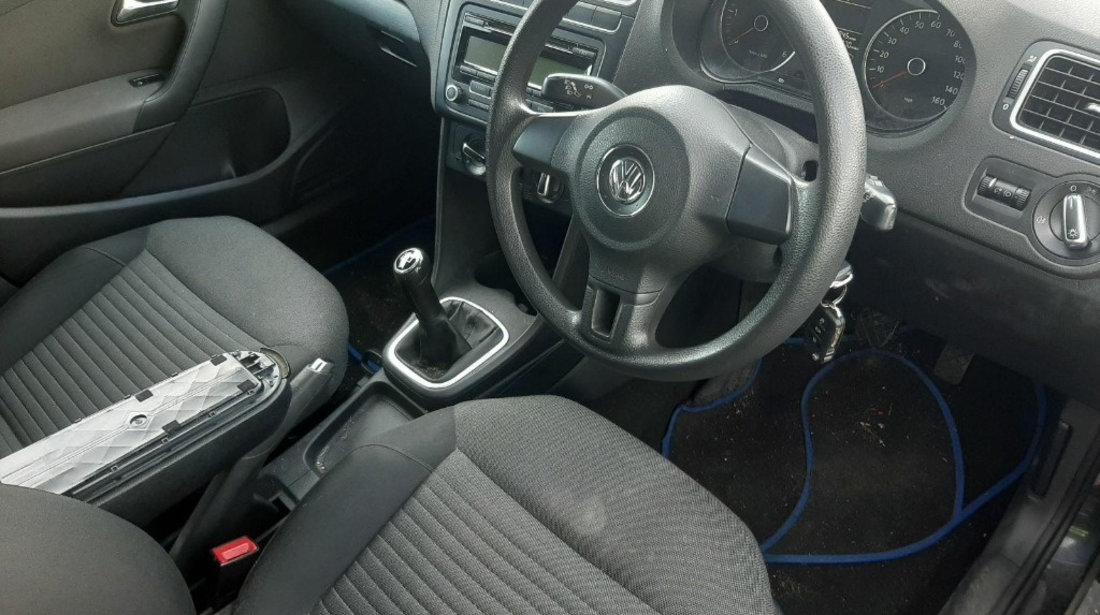 Consola centrala Volkswagen Polo 6R 2010 Hatchback 1.6 TDI