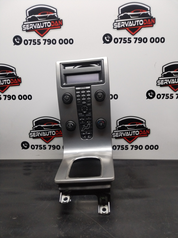 Consola centrala Volvo V70 2 (2000-2007) 2.4 Motorina 2007, CU DISPLAY / 30672565 / 30775261