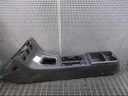 CONSOLA CENTRALA VW GOLF VII - - (2012 2016)